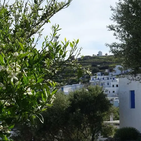 Matilda Milos - Cycladic Living Triovasálos