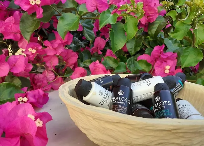 Matilda Milos - Cycladic Living Triovasálos