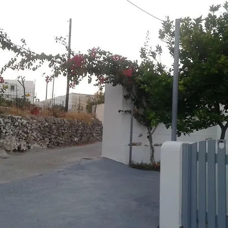 Matilda Milos - Cycladic Living Triovasálos