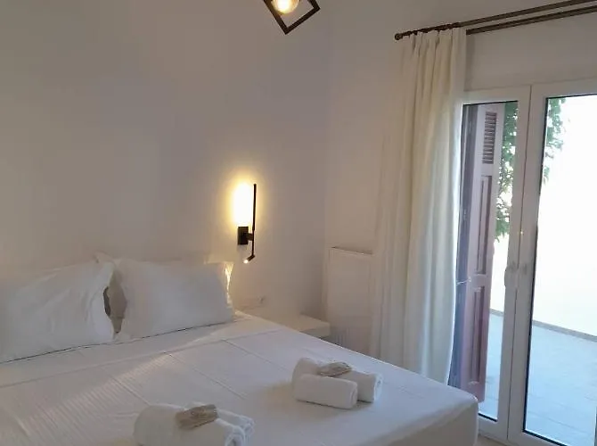 Matilda Milos - Cycladic Living * Triovasálos